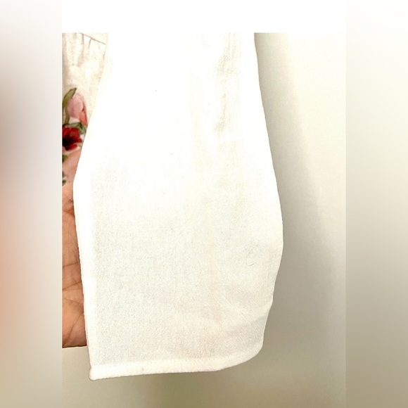 By Made With ❤️ Floral Wayercolor White Women's Top - Picture 4 of 12